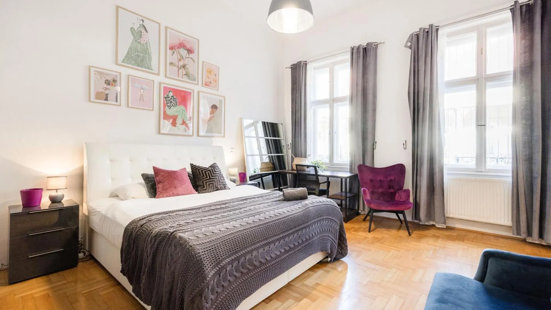 Hidden Gem Penthouse Sauna & Jacuzzi-Heart Of City Budapeszt 0*,