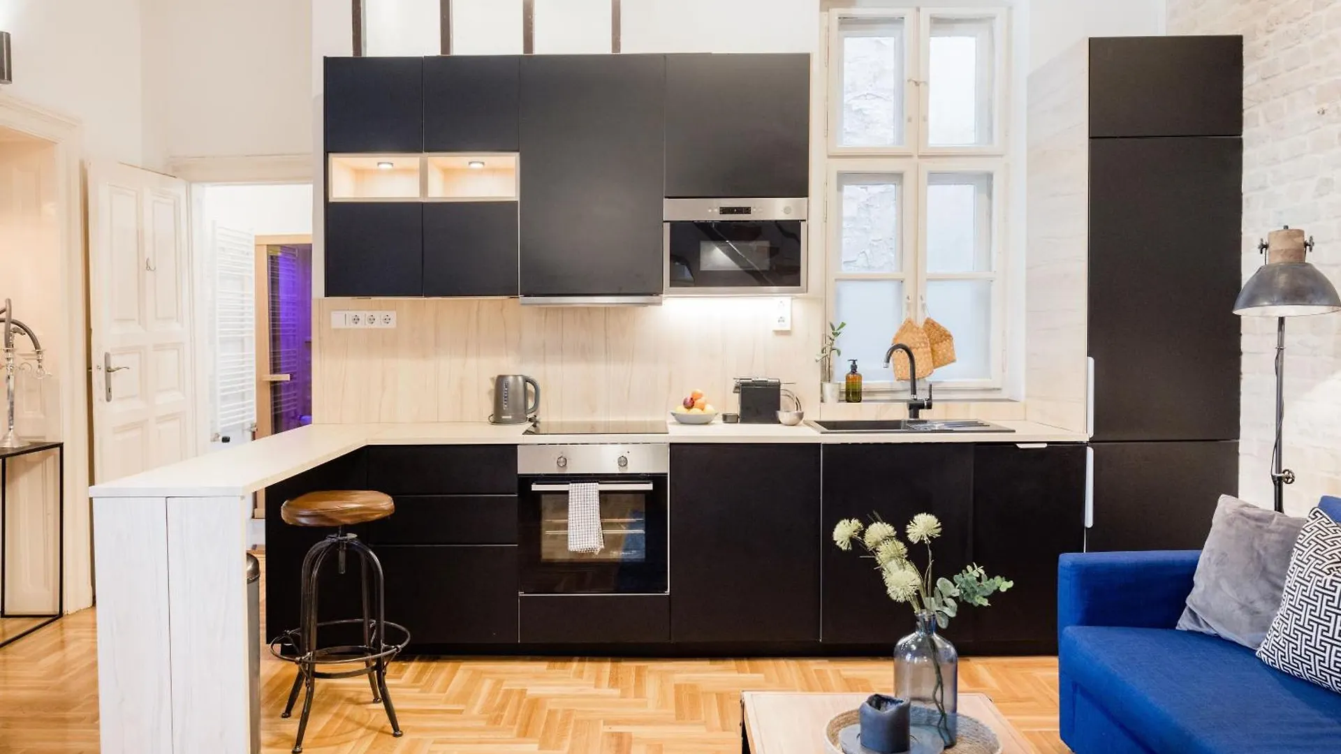 Hidden Gem Penthouse Sauna & Jacuzzi-Heart Of City Budapeszt Apartament