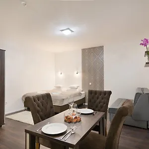 Paulay Downtown Apart-hotel