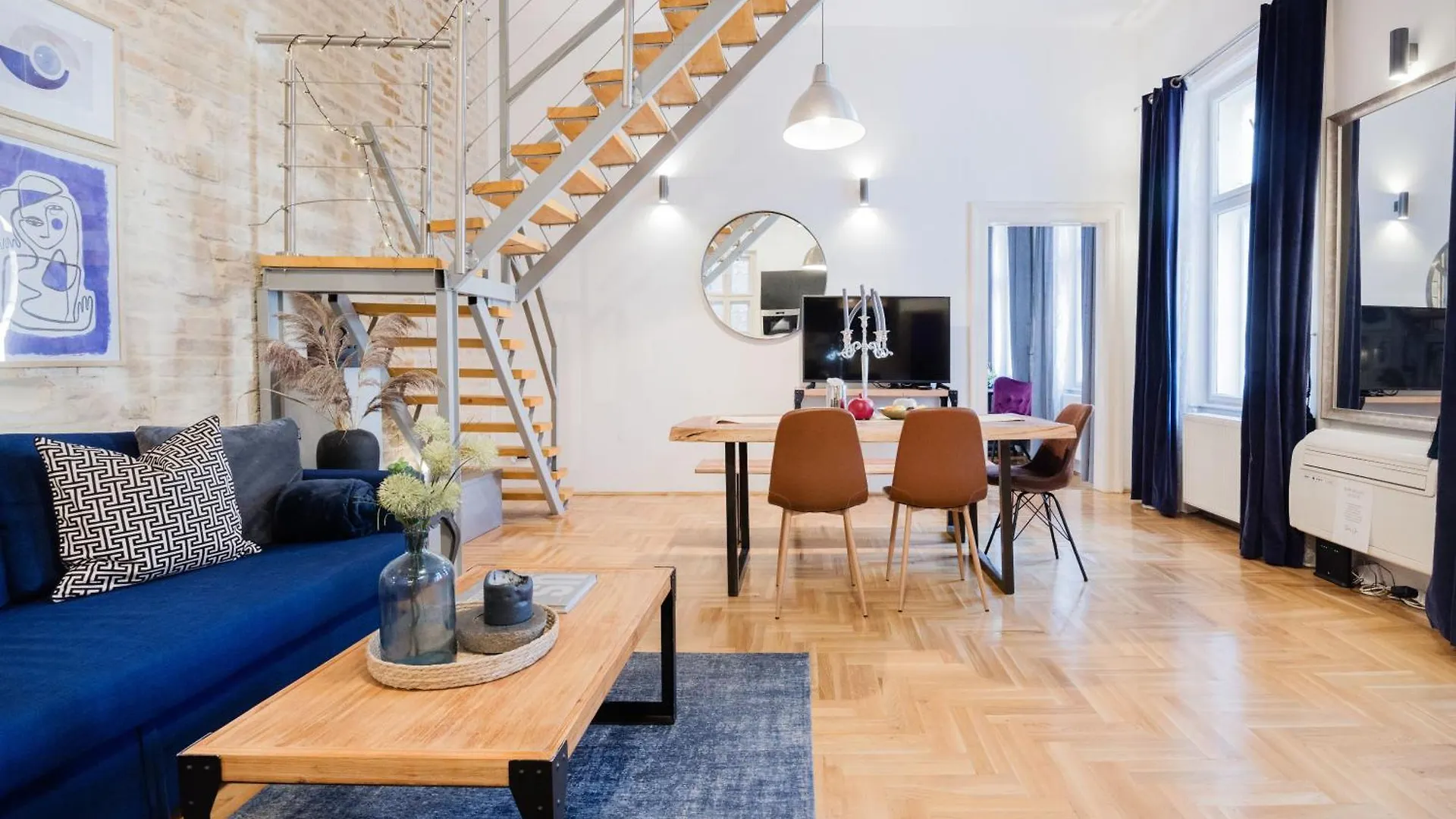 Apartment Hidden Gem Penthouse Sauna & Jacuzzi-Heart Of City Budapest Hungary