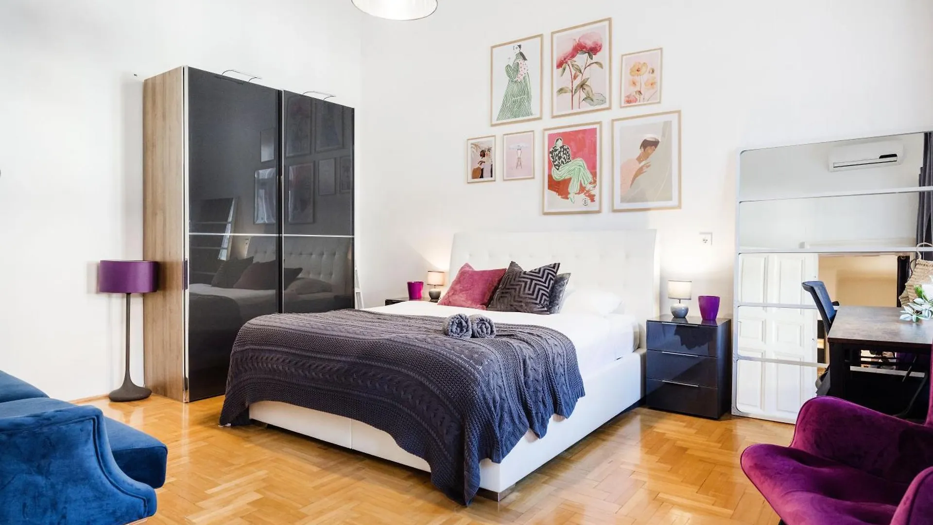Apartment Hidden Gem Penthouse Sauna & Jacuzzi-Heart Of City Budapest